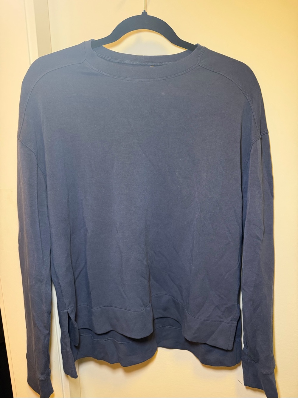 Travis Mathew’s- super soft Navy Crewneck Long-Sleeve Shirt